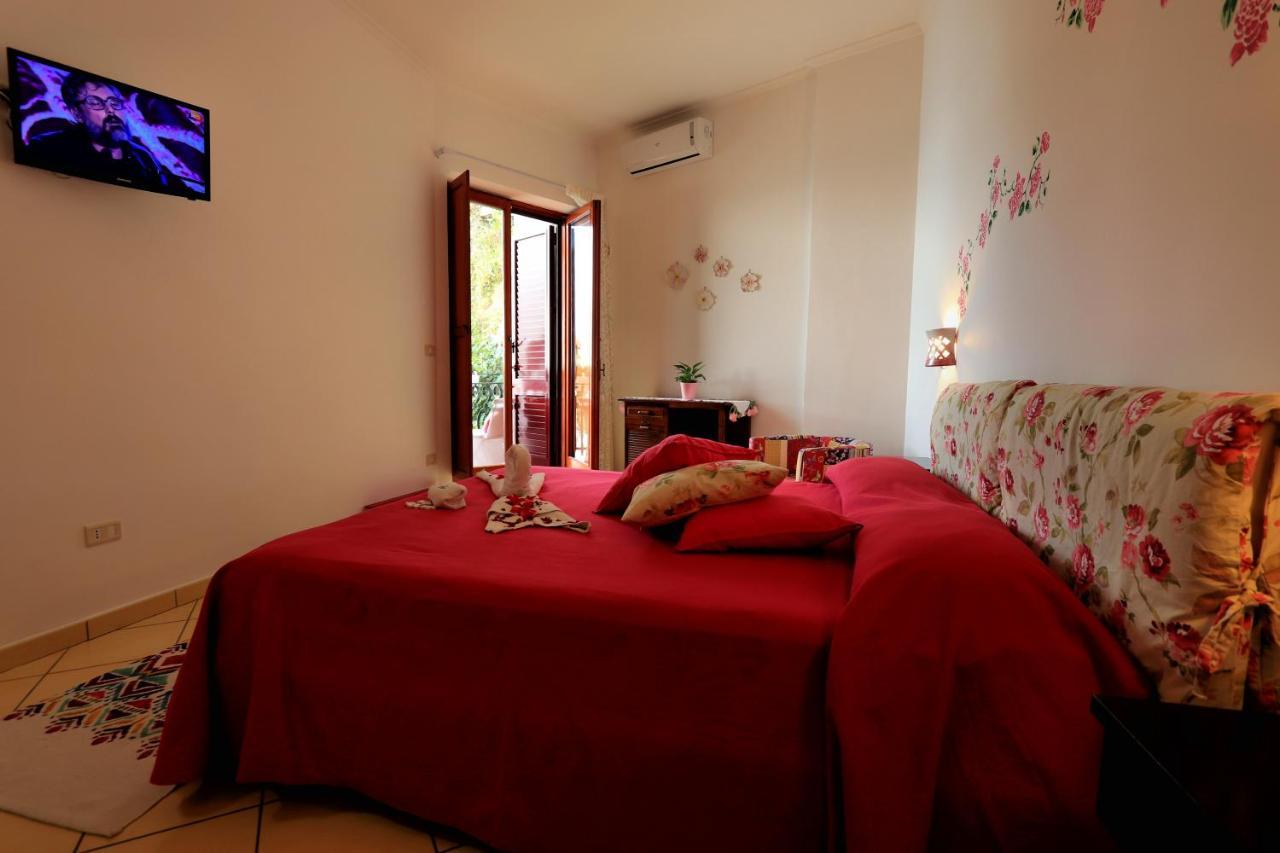 Due Relais - Panoramic Sea View Suites Виетри Экстерьер фото
