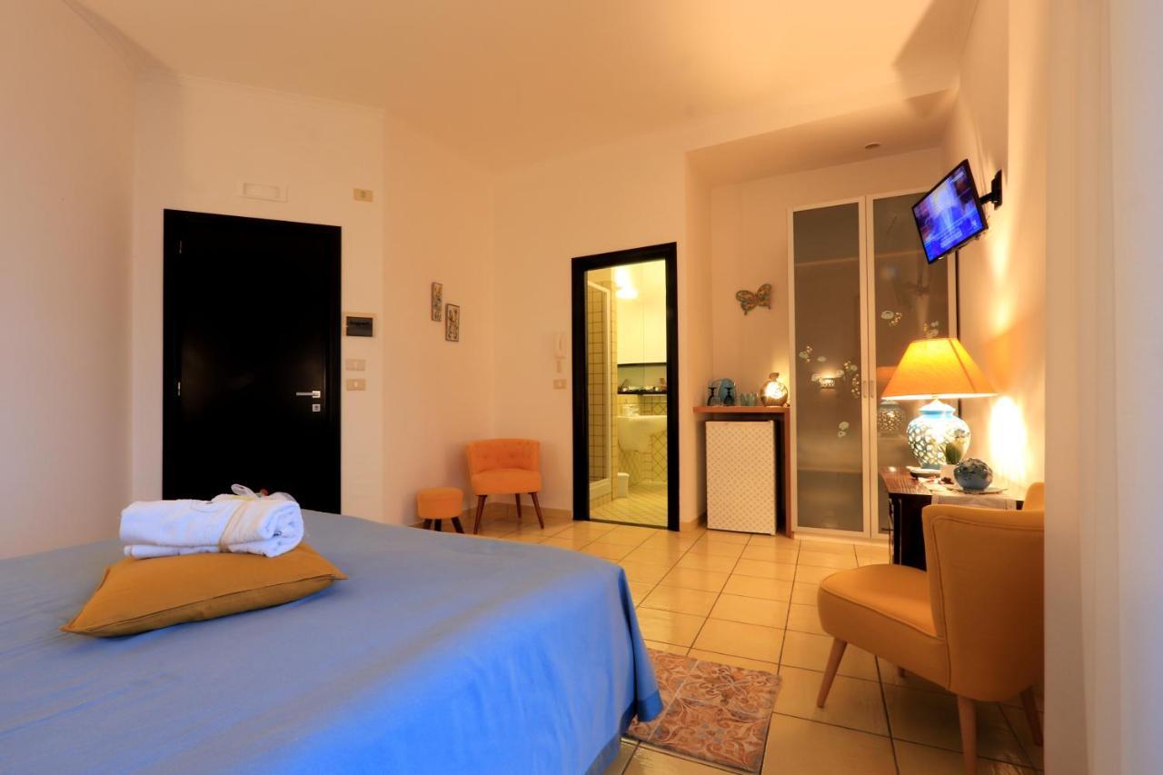 Due Relais - Panoramic Sea View Suites Виетри Экстерьер фото