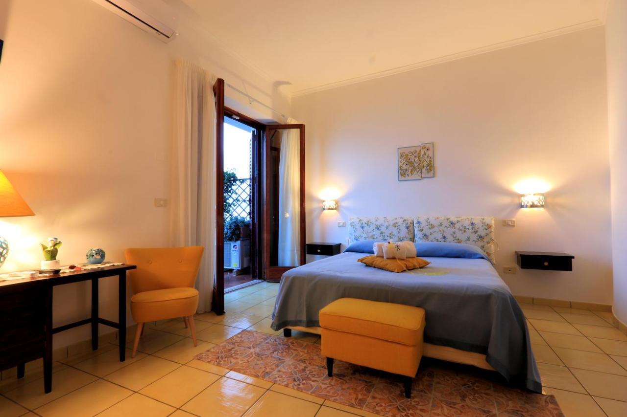 Due Relais - Panoramic Sea View Suites Виетри Экстерьер фото