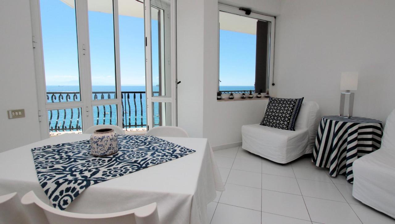 Due Relais - Panoramic Sea View Suites Виетри Экстерьер фото
