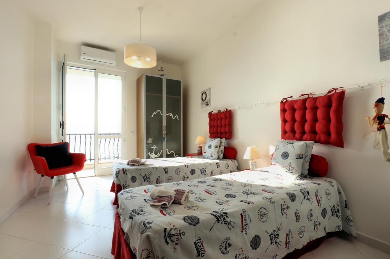 Due Relais - Panoramic Sea View Suites Виетри Экстерьер фото