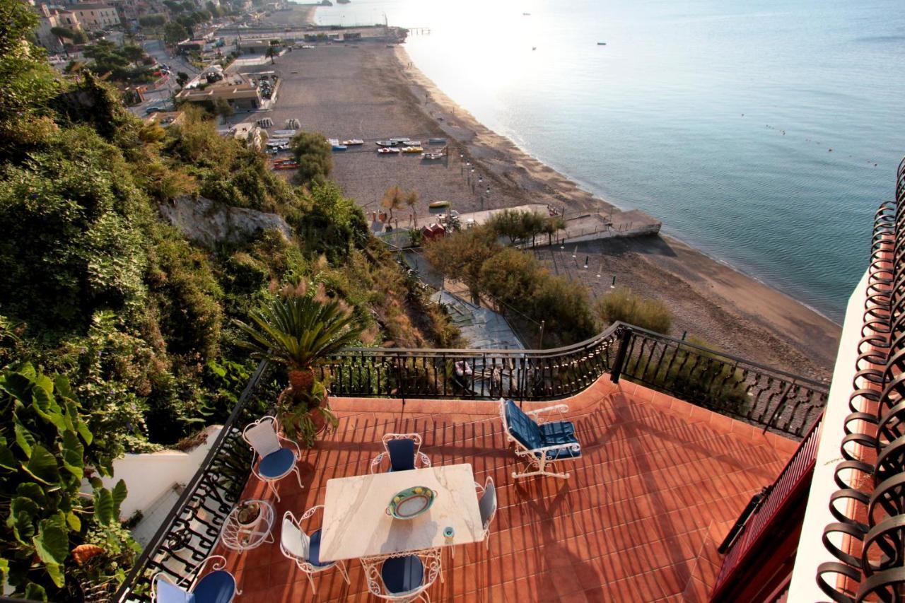Due Relais - Panoramic Sea View Suites Виетри Экстерьер фото