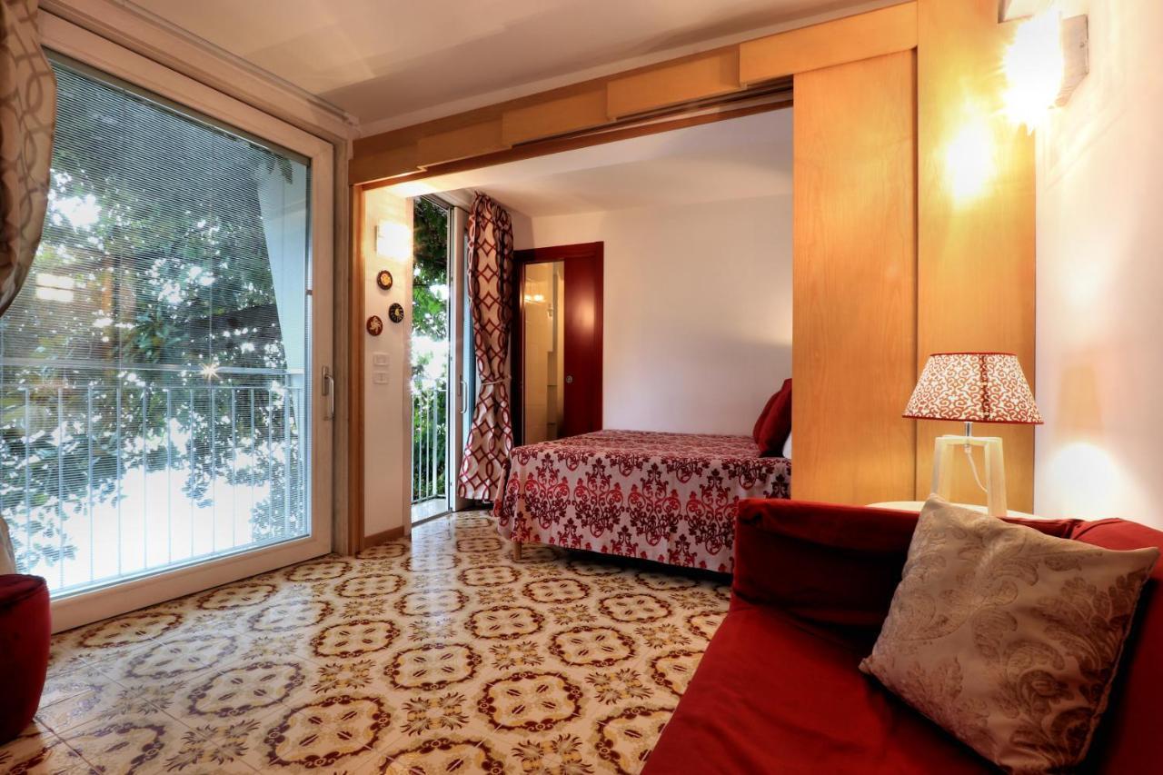 Due Relais - Panoramic Sea View Suites Виетри Экстерьер фото