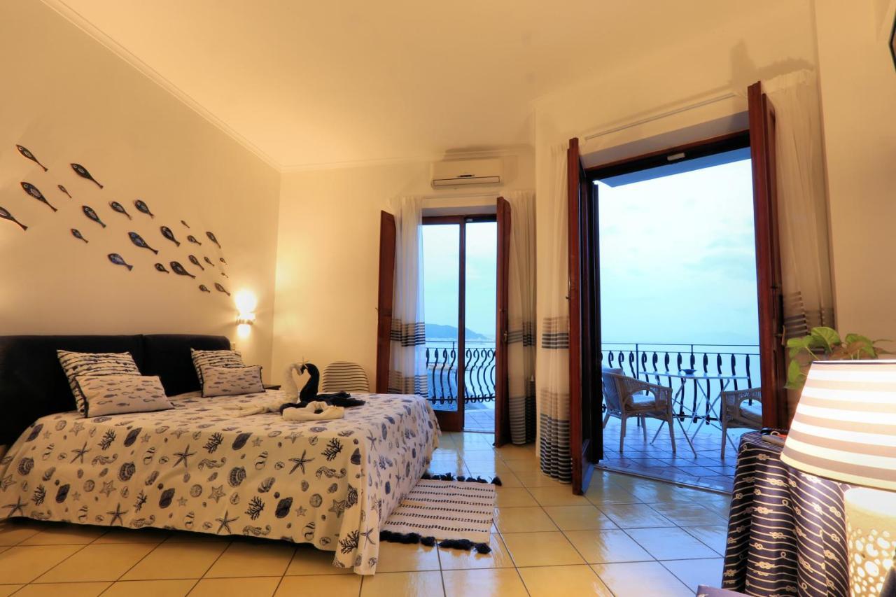 Due Relais - Panoramic Sea View Suites Виетри Экстерьер фото