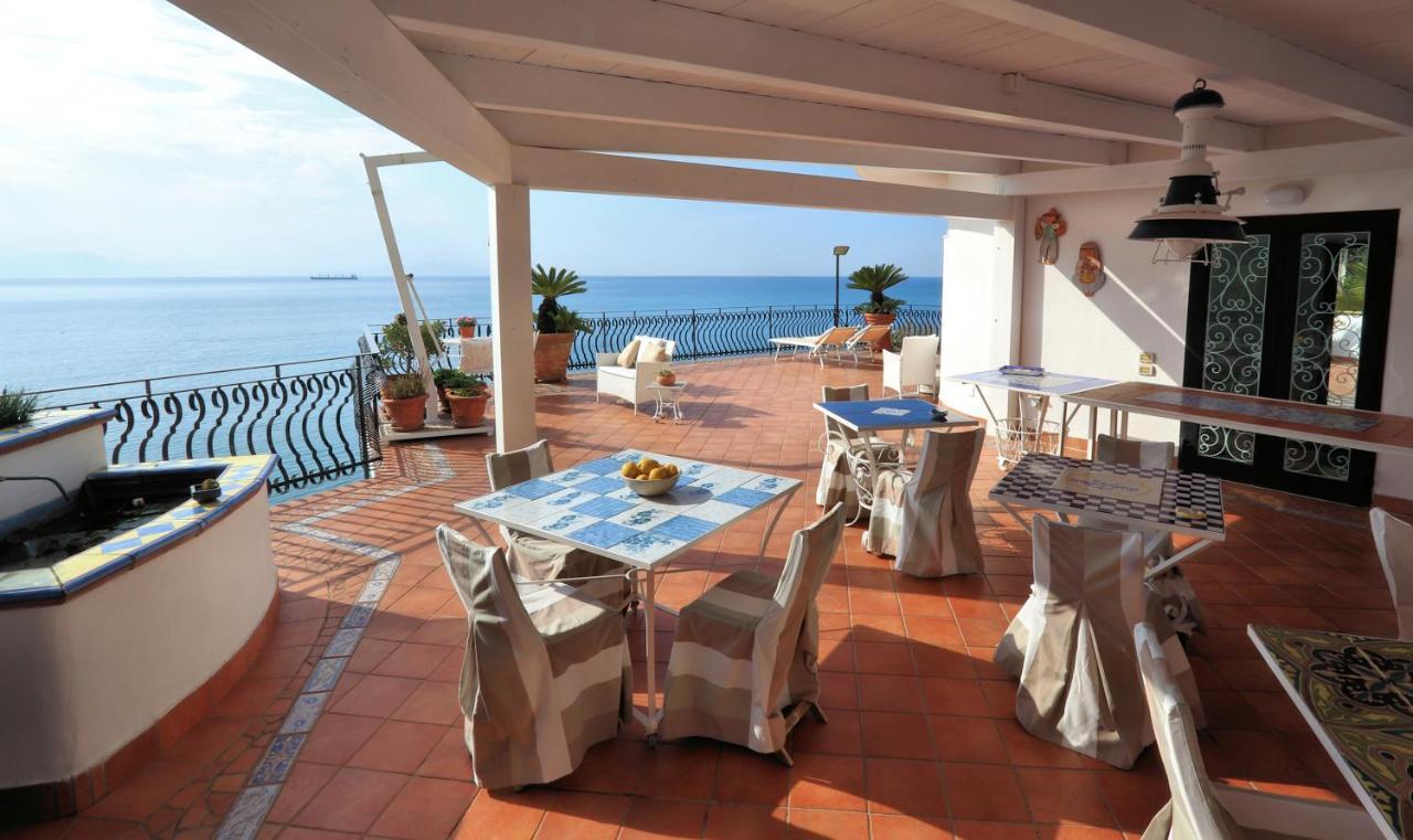 Due Relais - Panoramic Sea View Suites Виетри Экстерьер фото