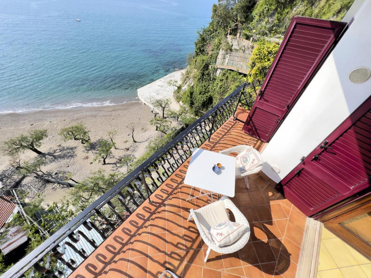 Due Relais - Panoramic Sea View Suites Виетри Экстерьер фото