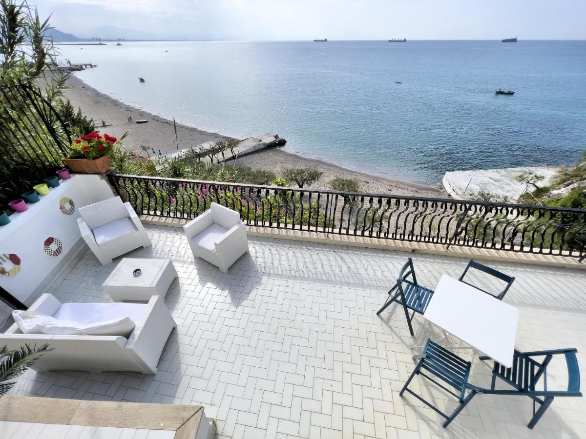 Due Relais - Panoramic Sea View Suites Виетри Экстерьер фото